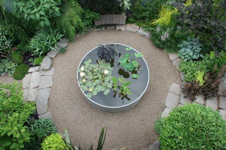 Backyard Gravel Ideas
 Low Cost Luxe 9 Pea Gravel Patio Ideas to Steal Gardenista
