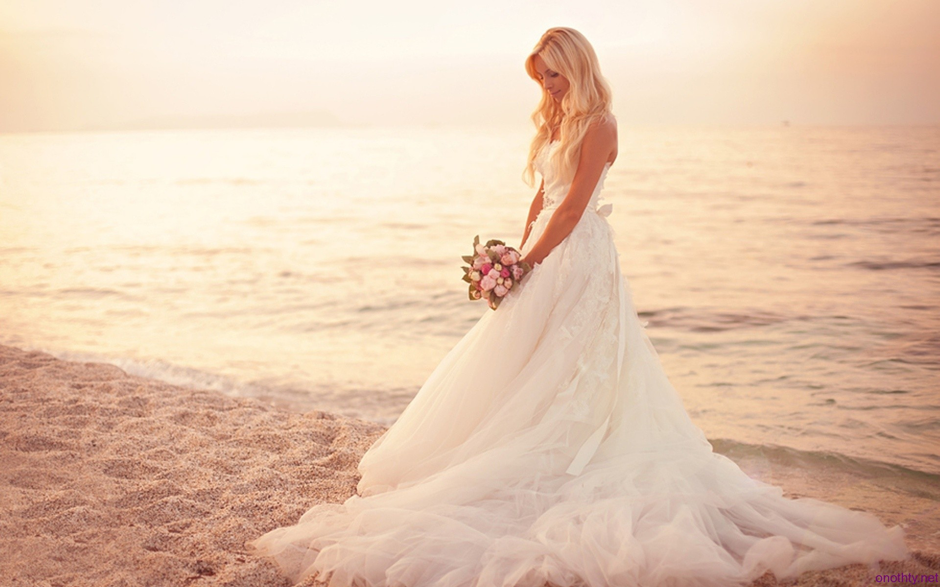 Beach Wedding Photos
 25 Beautiful Beach Wedding Dresses – The WoW Style