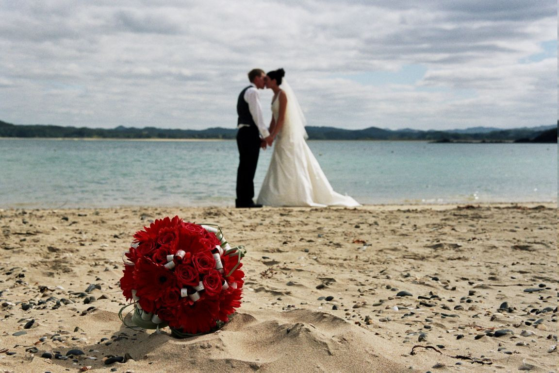 Beach Wedding Photos
 The Romantic & Inspiring Beach Wedding