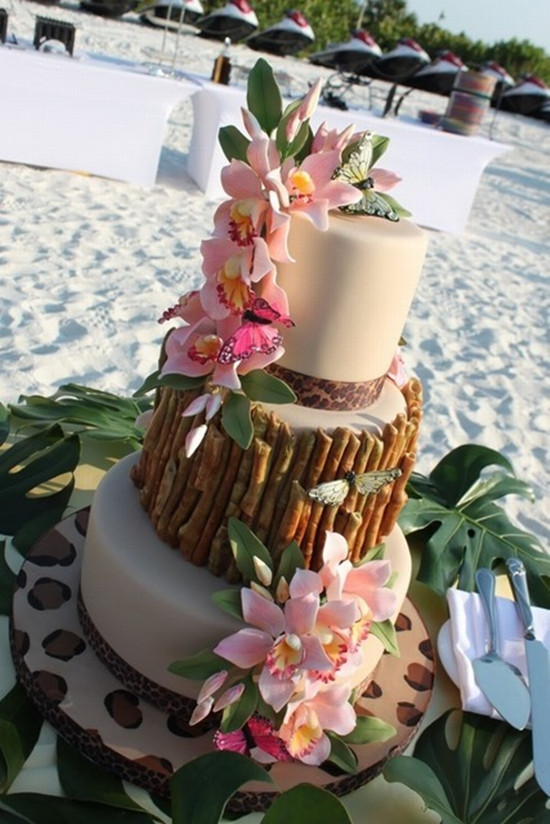 Beach Wedding Theme
 Special WednesdayUnique Wedding Cakes For You