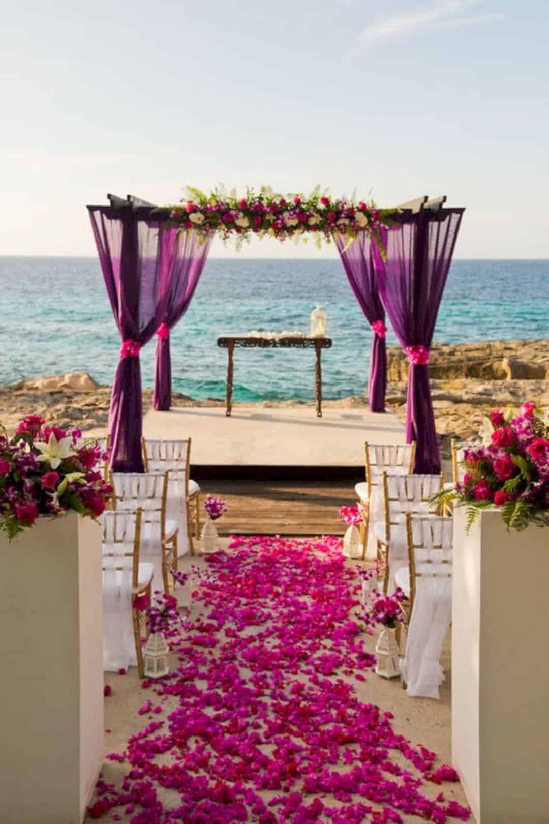 Beach Wedding Theme
 17 Coolest Beach Wedding Ideas