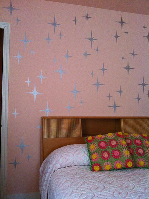 Bedroom Wall Stencils
 Retro wall stencils patterns and tips from 8 reader