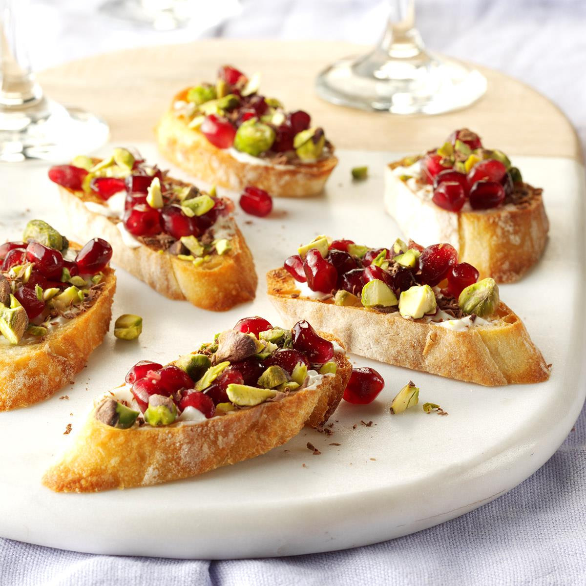 Best Holiday Party Ideas
 40 Easy Christmas Appetizer Ideas Perfect for a Holiday