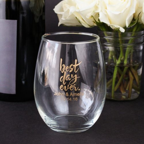 Best Wedding Favors Ever
 20 "Best Day Ever" Wedding Favors Your Guests Will Love