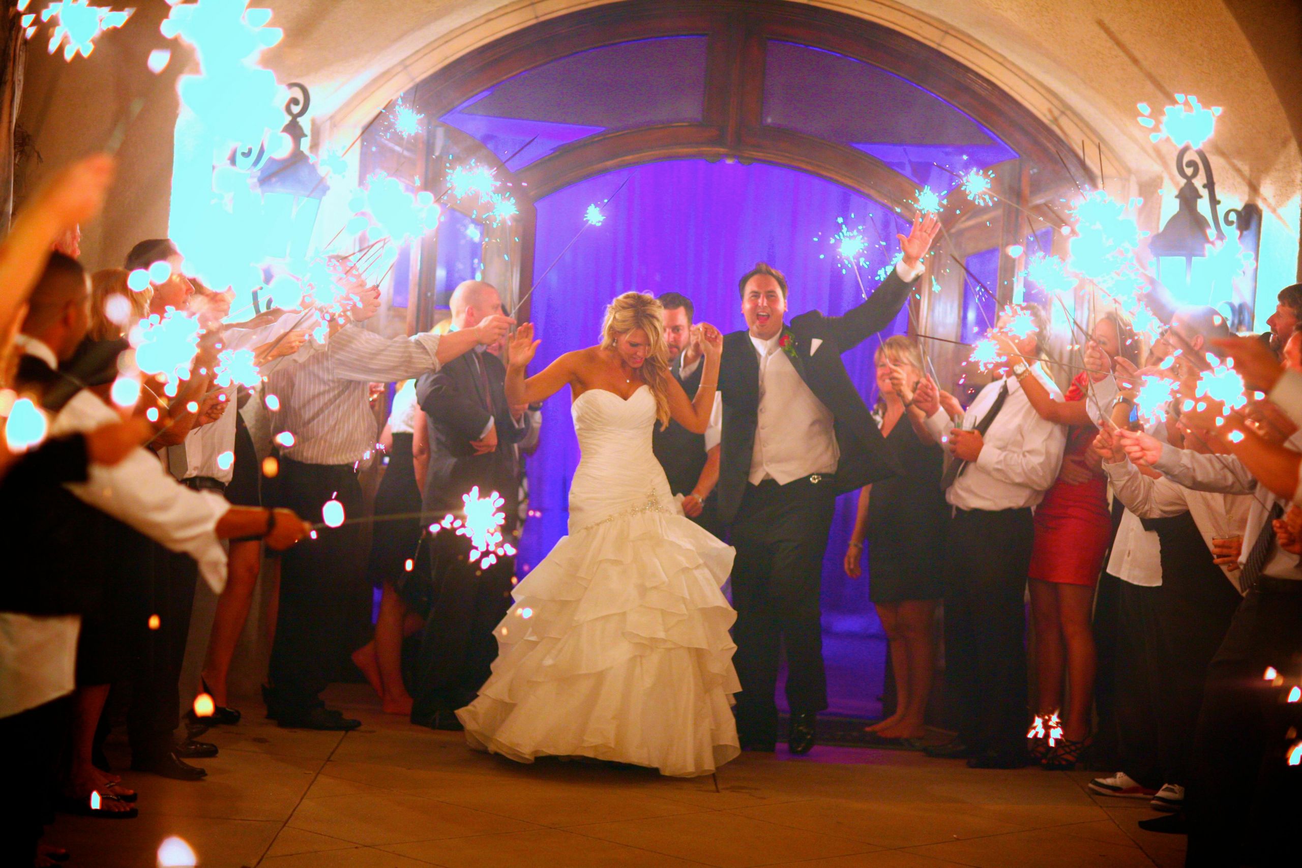 Big Sparklers For Wedding
 36 Radiant™ Wedding Sparklers Bride Envy