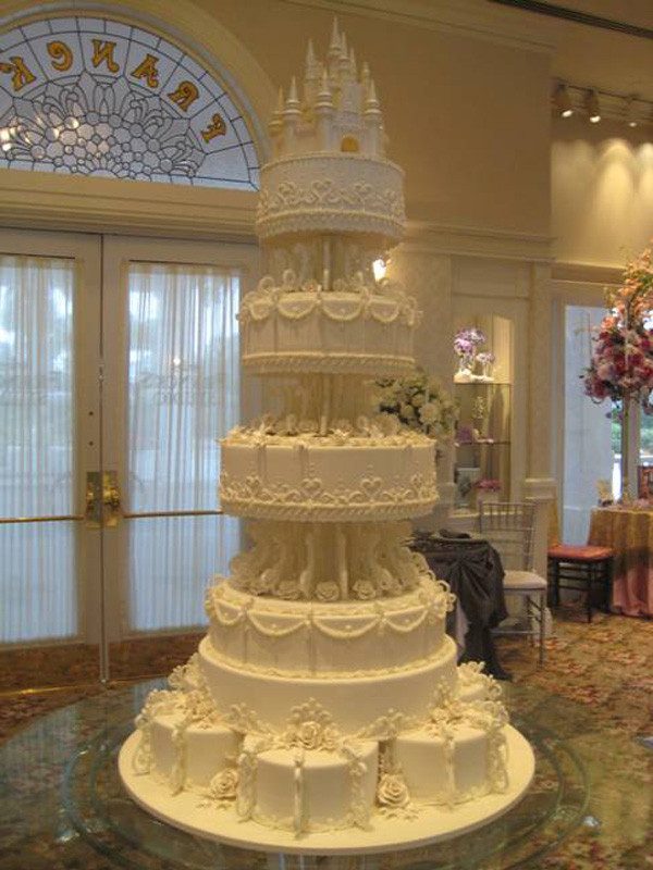 Big Wedding Cakes
 Amazing Cakes fered at Disney’s Fairy Tale Weddings