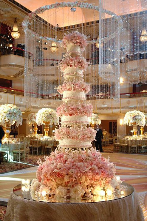 Big Wedding Cakes
 10 Over the Top Wedding Cakes