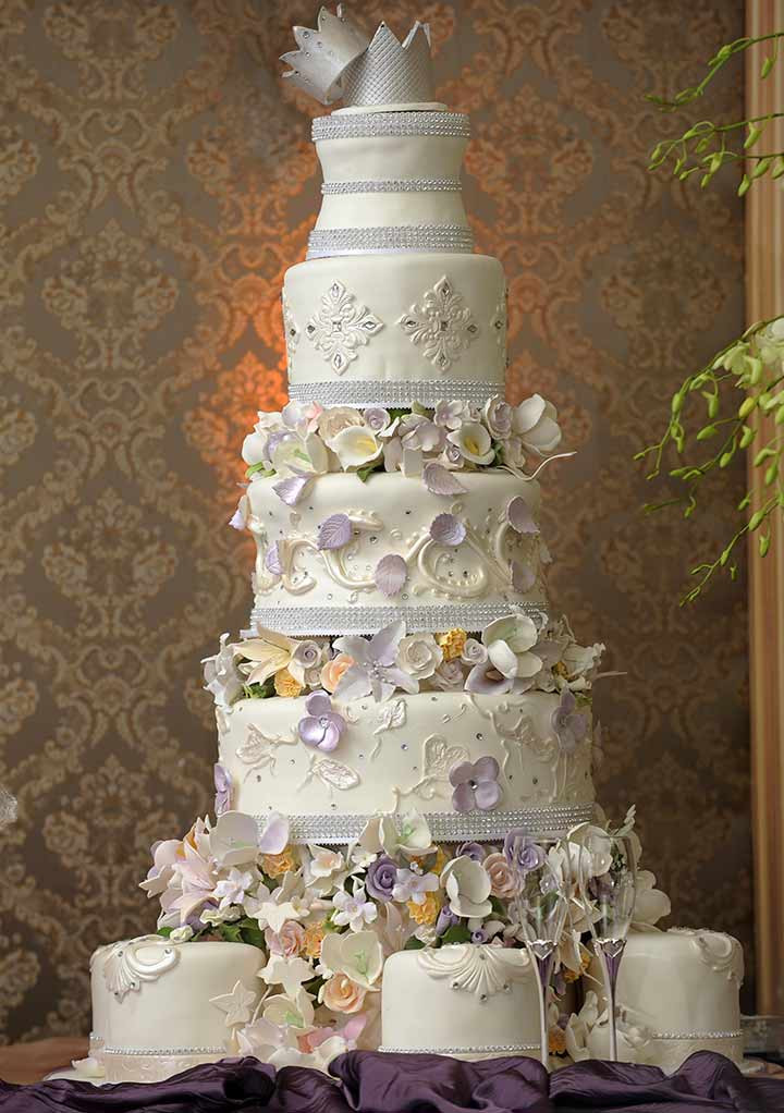 Big Wedding Cakes
 14 Lip Smacking Ideas For Wedding Cake Designs