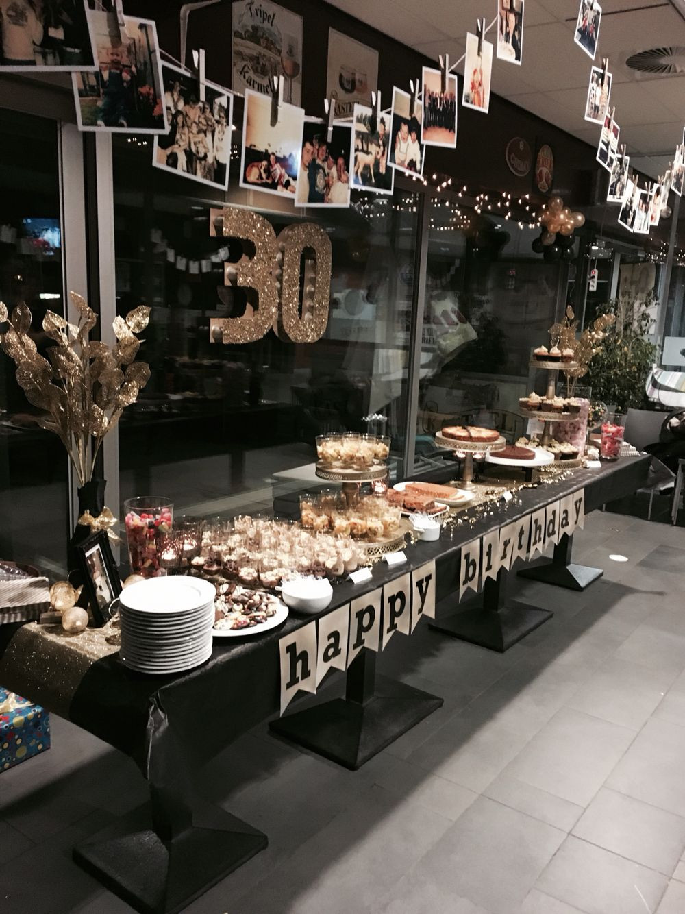 Black And Gold 30th Birthday Decorations
 Dessertbuffet black & gold