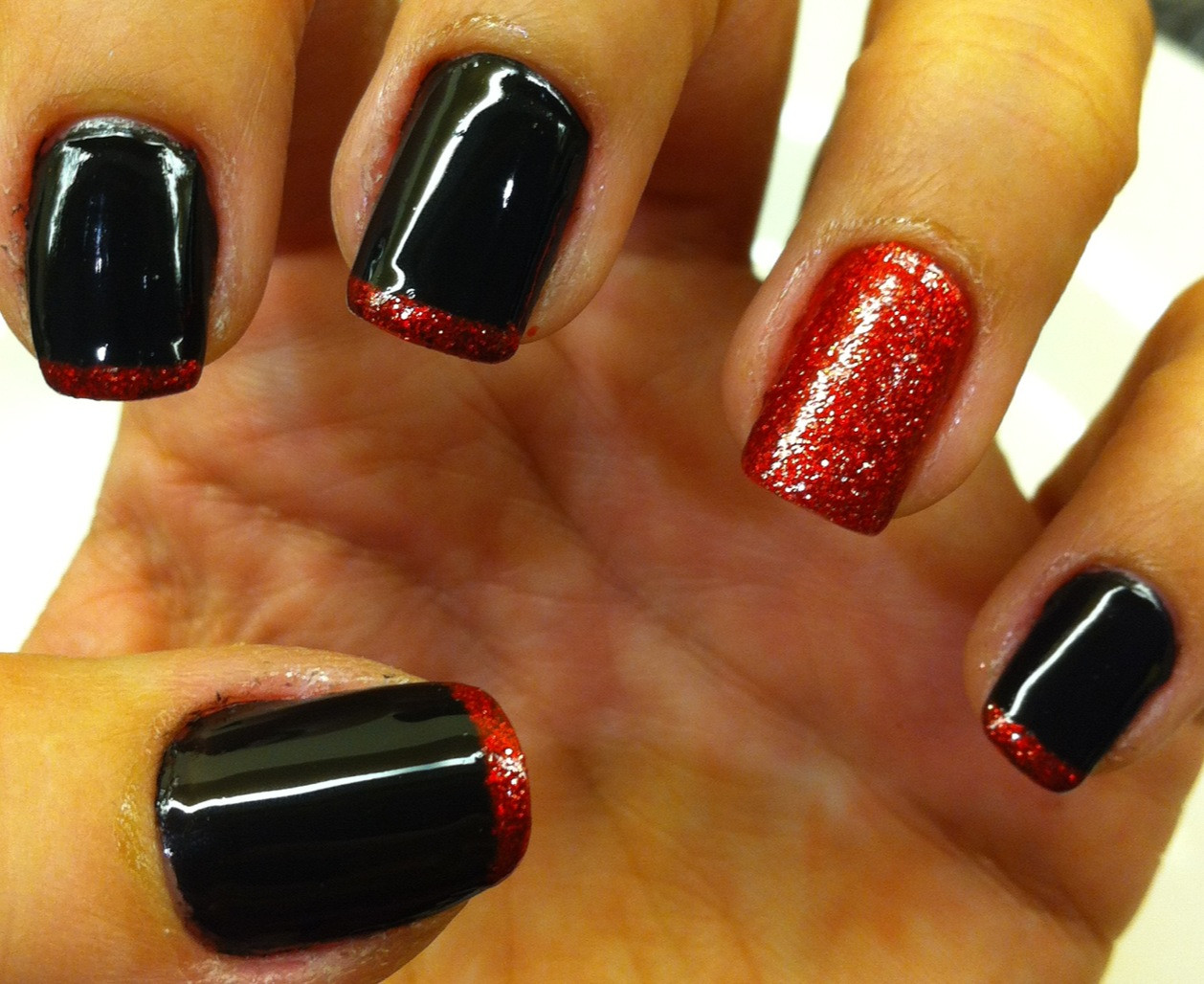 Black And Red Glitter Nails
 Red and Black Nails for You to Try Pretty Designs