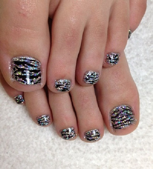 Black And Silver Glitter Nails
 50 Best Toe Glitter Nail Art Design Ideas