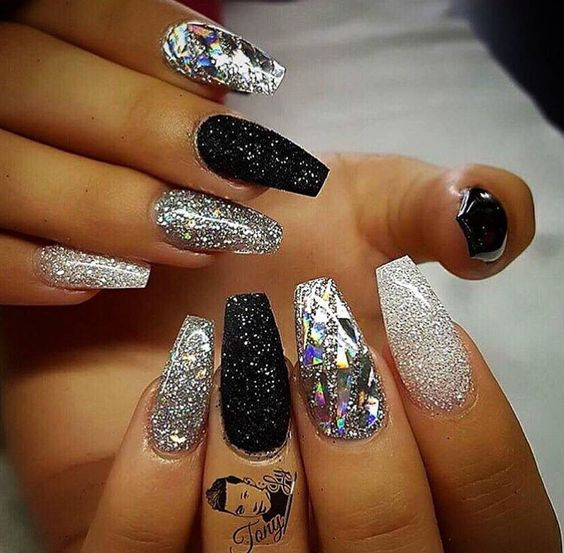 Black And Silver Glitter Nails
 Winter nails 37 ideas