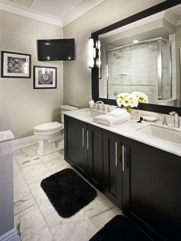 Black And White Bathroom Vanity
 Classic Black and White Bathroom With Marble Floor