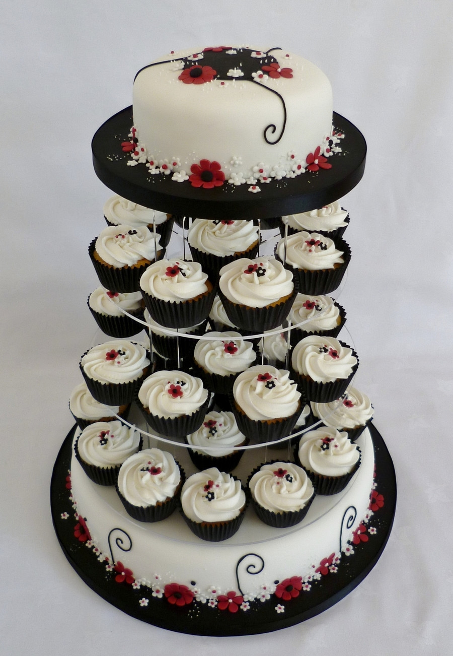Black And White Birthday Cake
 40Th Birthday Cake Pink Black White Flowery CakeCentral