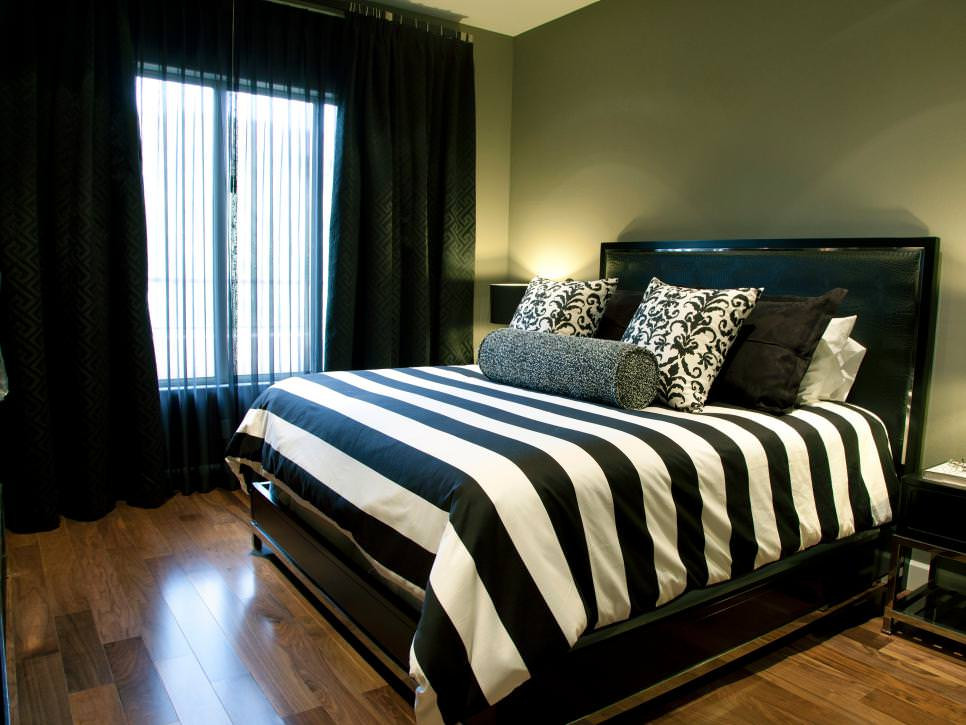 Black And White Master Bedroom
 25 Black Bedroom Designs Decorating Ideas