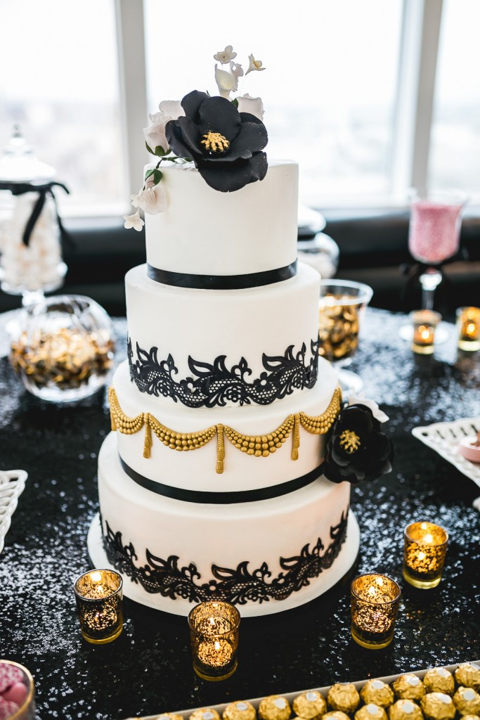 Black And White Wedding Cake
 17 Pretty Perfect Wedding Cakes We re Drooling Over