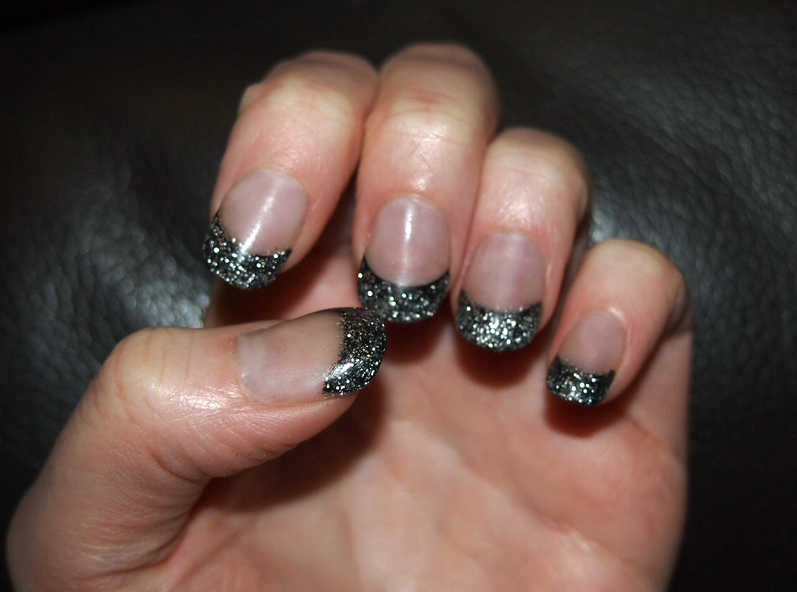 Black Nails With Glitter Tips
 Make Up by Diana October 2012