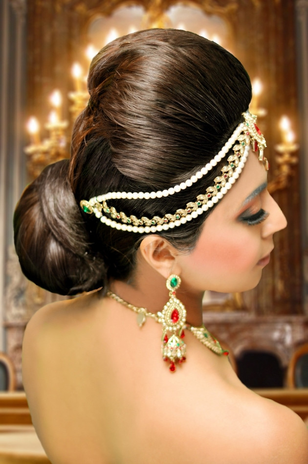 Bridal Hairstyle Indian Wedding
 Hairstyles For Indian Wedding – 20 Showy Bridal Hairstyles