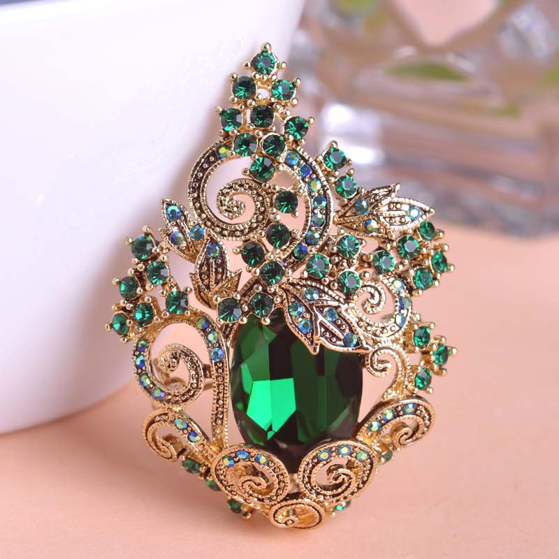 Brooches Antique
 Blu e Retro Green Peacoke Crystal Brooches Vintage