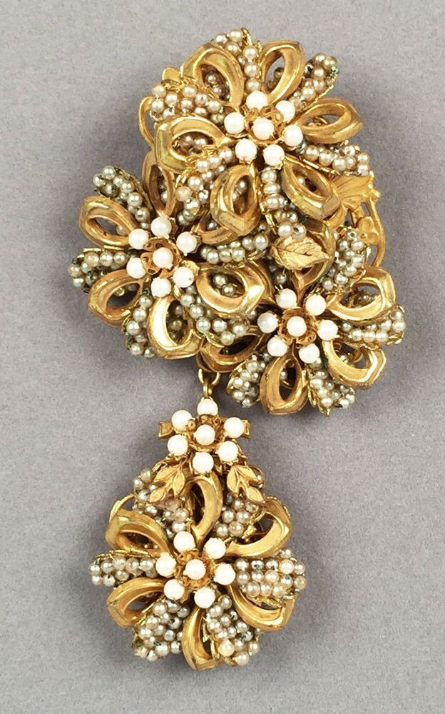Brooches Design
 Vintage Miriam Haskell Pearl Flower 2 Part Design Gold