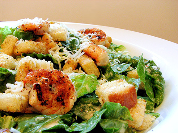 Caesar Salad With Shrimp
 Creamy Caesar Salad with Spicy Croutons and Shrimp Taste