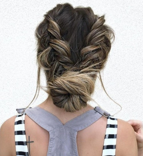 Casual Updo Hairstyle
 40 Updos for Long Hair – Easy and Cute Updos for 2020