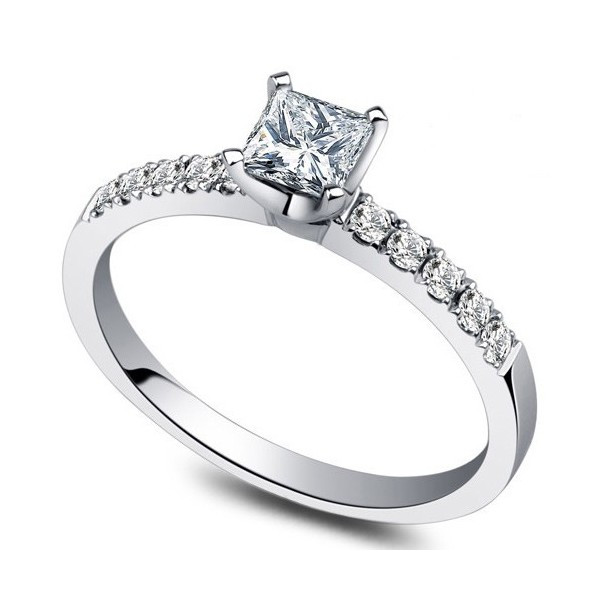 Cheap Diamond Engagement Ring
 10 Affordable Engagement Rings
