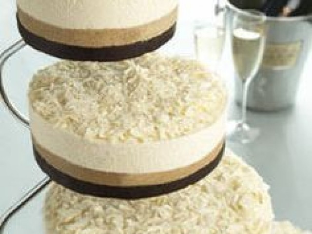 Cheesecake Factory Wedding Cake
 Cheesecake factory wedding cake idea in 2017