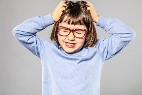 Children Pulling Out Hair
 Trichotillomania in Children — Clinical Psychology
