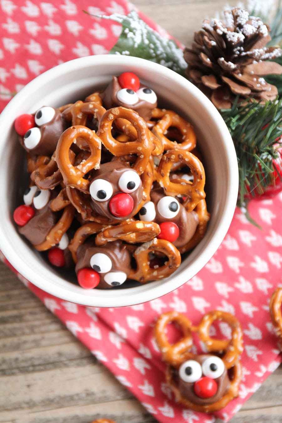 Christmas Treats Recipes For Kids
 25 Fun Christmas Activities for Kids Crazy Little Projects