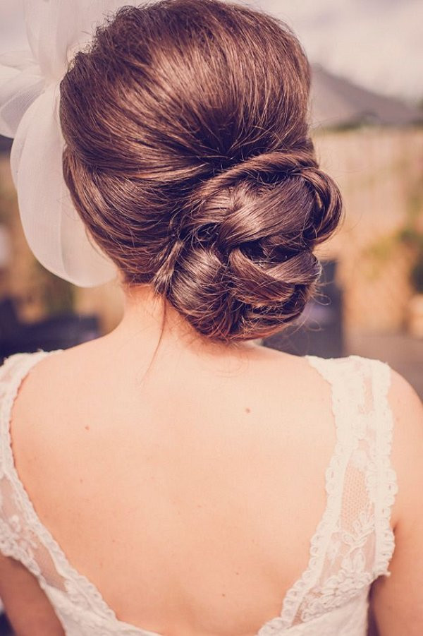 Classical Wedding Hairstyles
 20 Spring Summer Wedding Hairstyle Ideas That Are