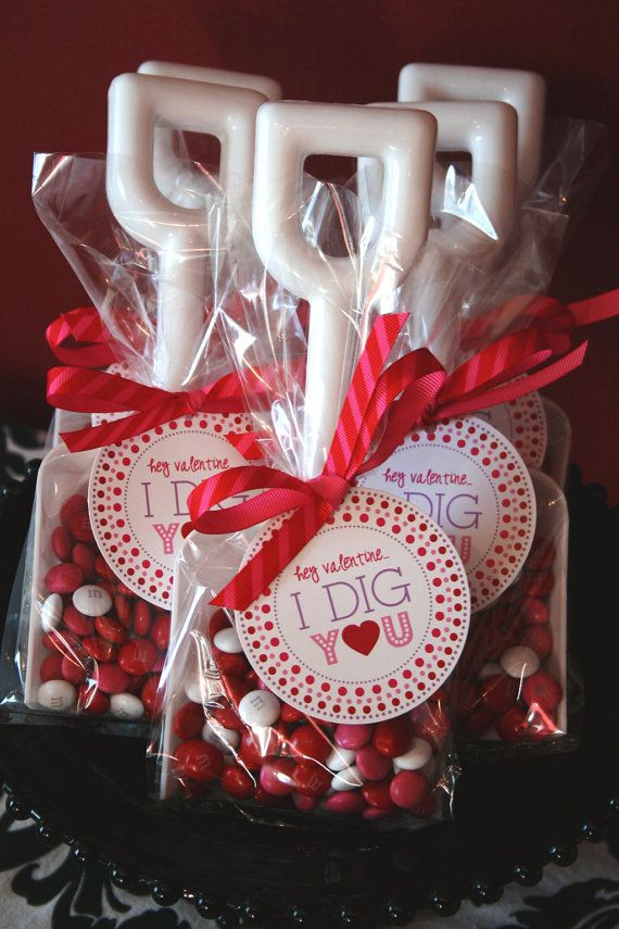 Classroom Valentine Gift Ideas
 25 Creative Classroom Valentines