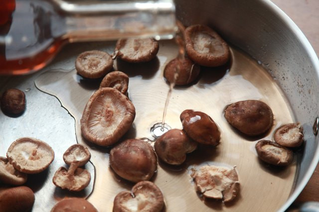 Cook Mushroom In Microwave
 How to Cook Shiitake Mushrooms