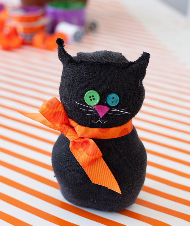 Craft Projects For Toddlers
 Black Sock Cat 10 Halloween Crafts for Kids