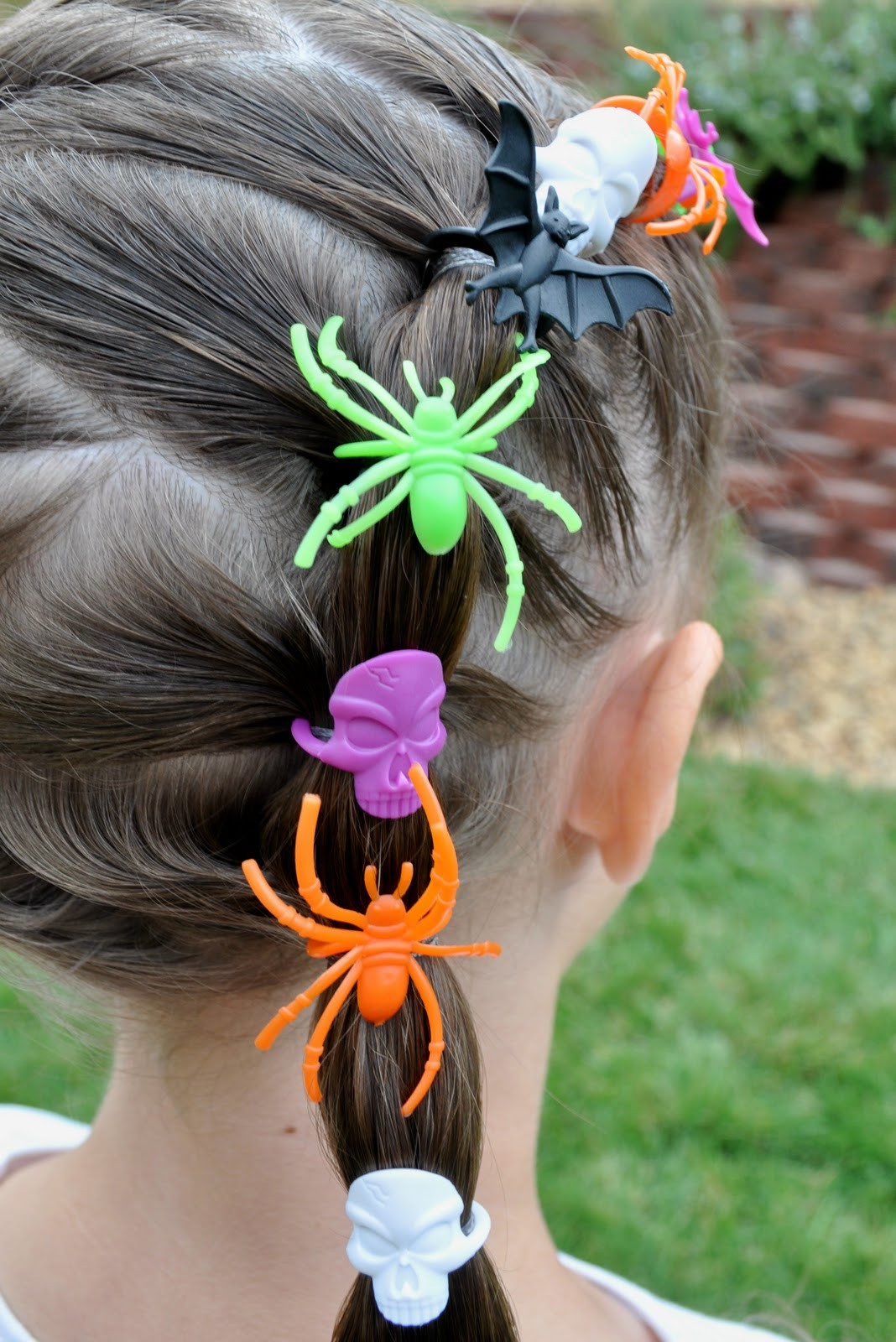 Crazy Hairstyles For Girl
 Halloween Spider Decor Roundup