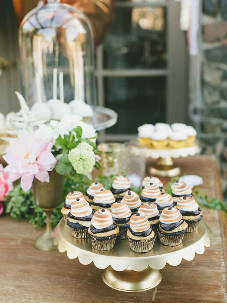 Cup Cake Wedding Cakes
 16 Wedding Cake Ideas With Cupcakes
