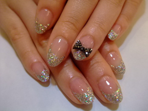 Cute Glitter Nails
 Freakin Awesome Nails