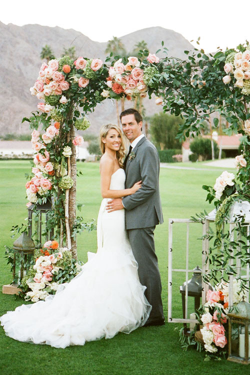 Decorating A Wedding Arch
 40 Elegant Ways to Decorate Your Wedding with Floral