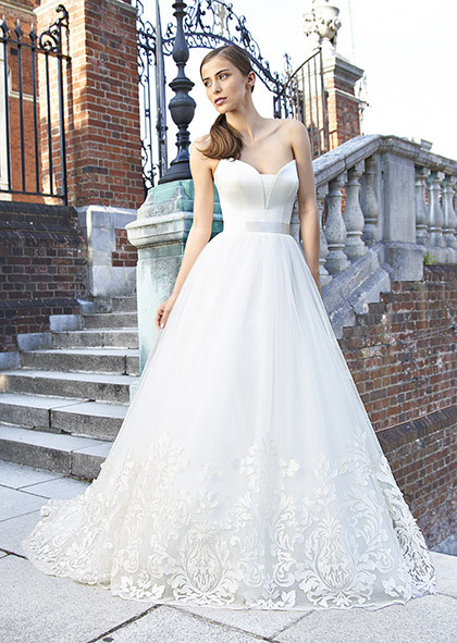 Designer Wedding Dress
 Designer Wedding Dresses & Couture Bridal UK