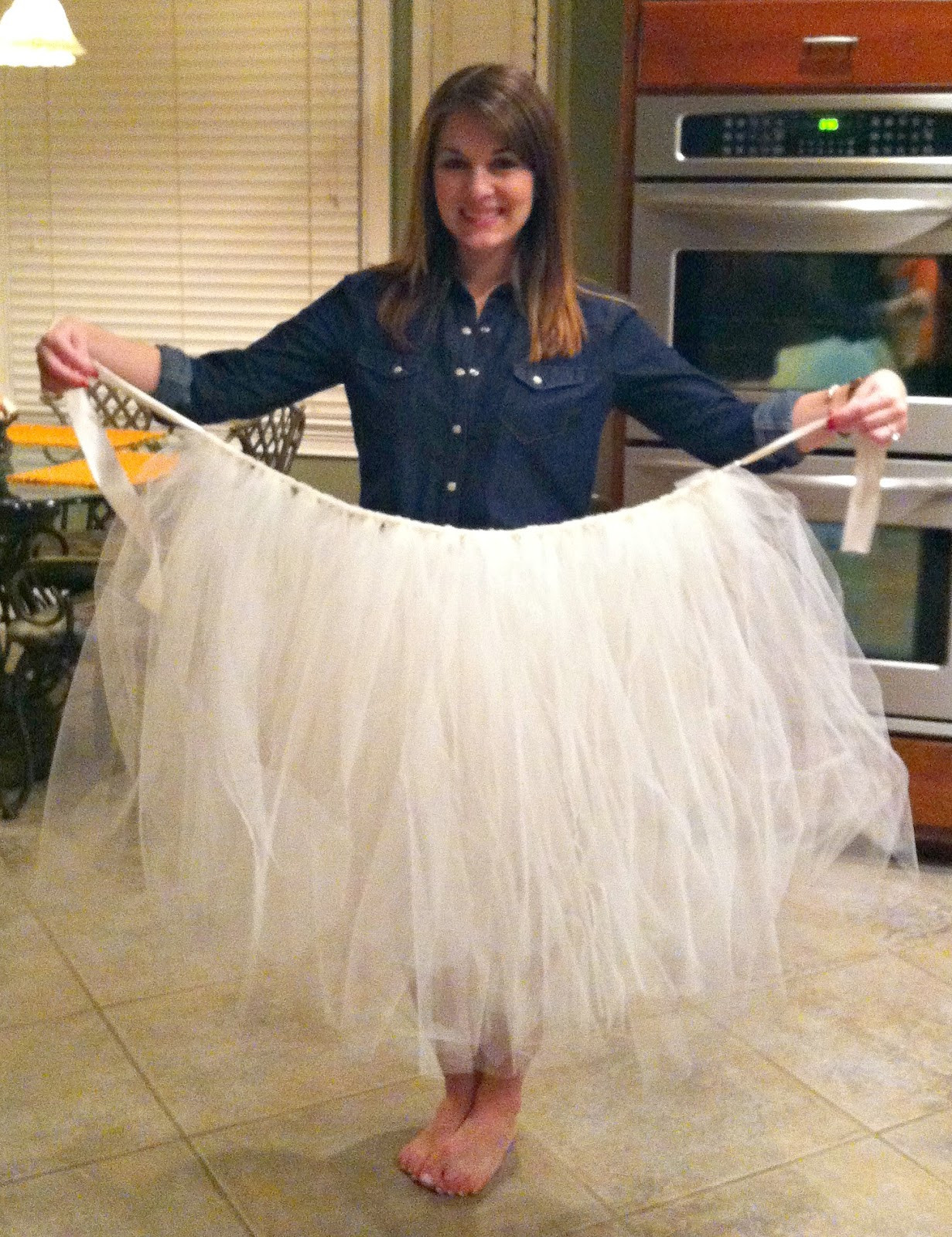 DIY Adult Tutu
 Living Easy Tulle Skirt