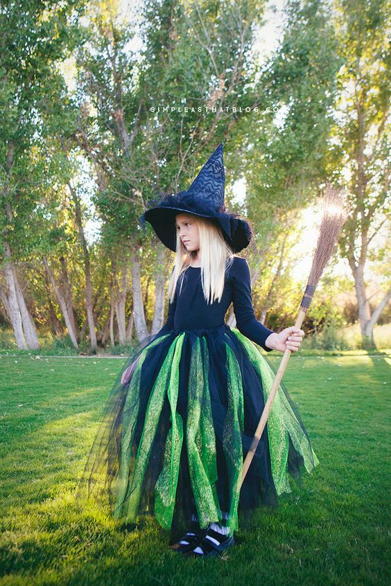 DIY Adult Witch Costume
 20 Awesome Witch Halloween Costume Ideas for Girls
