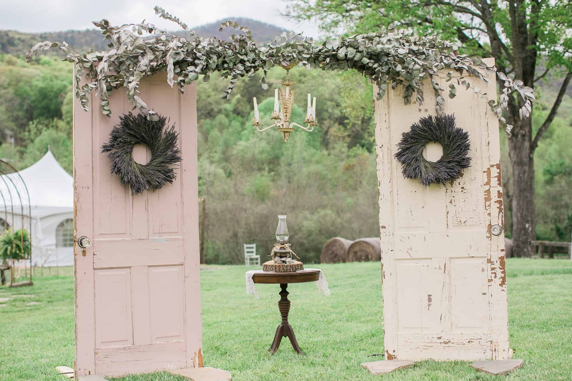 DIY Arch For Wedding
 15 DIY Wedding Arches To Highlight Your Ceremony With