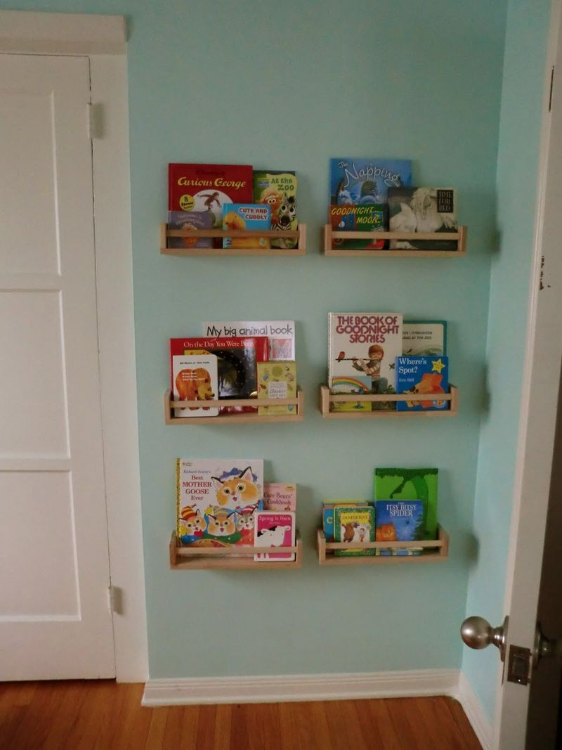 DIY Baby Bookshelf
 DIY children s bookshelves I m always looking for ways to