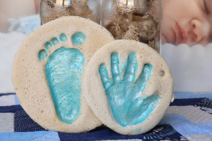 DIY Baby Handprint
 DIY SALT DOUGH HANDPRINT ORNAMENT Mommy Moment