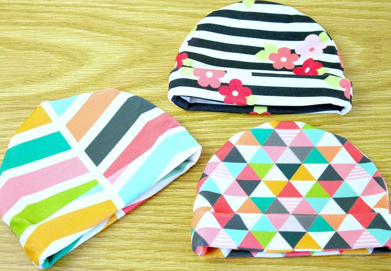DIY Baby Hats
 Jersy Baby hats pattern and instructions Sew