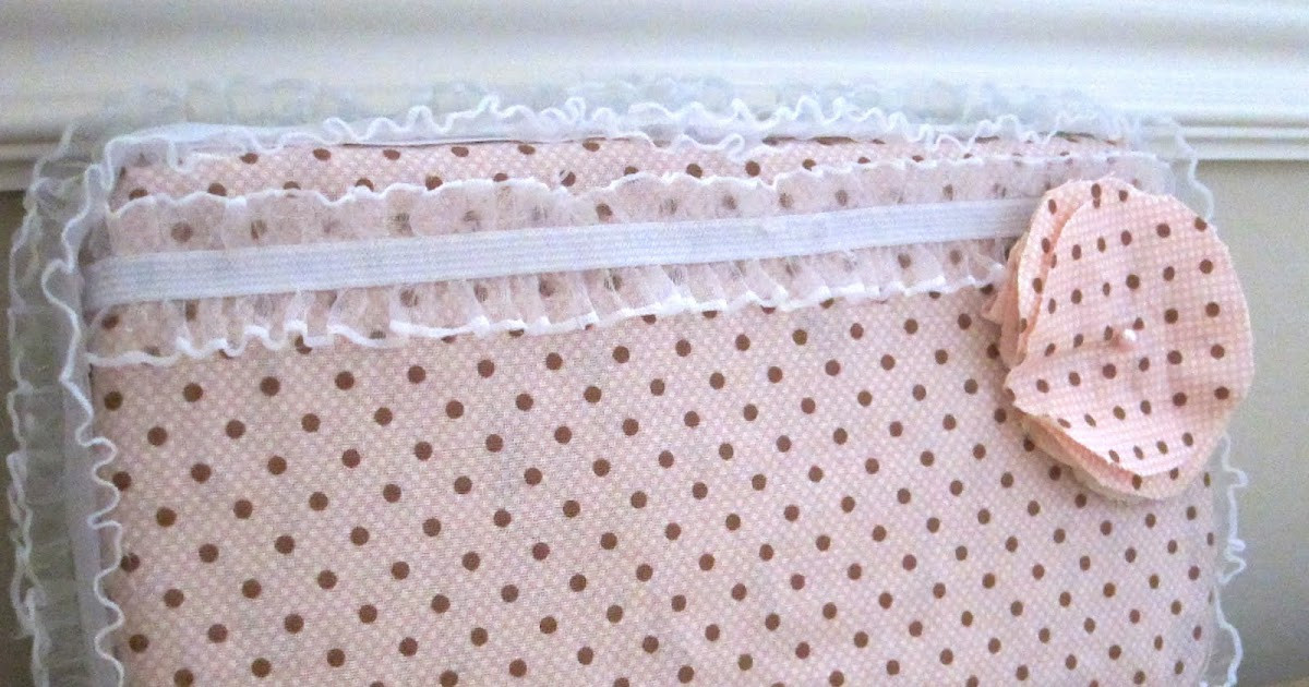 DIY Baby Wipes Case
 do it yourself divas DIY Baby Wipes Case with Frill