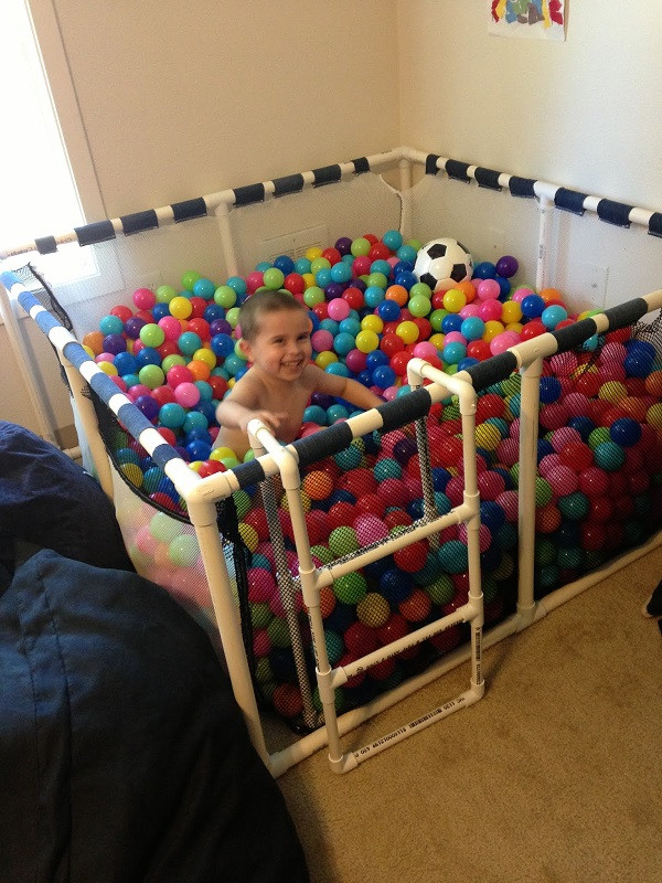 DIY Ball Pit For Toddlers
 How to Build a Ball Pit For Your Kids
