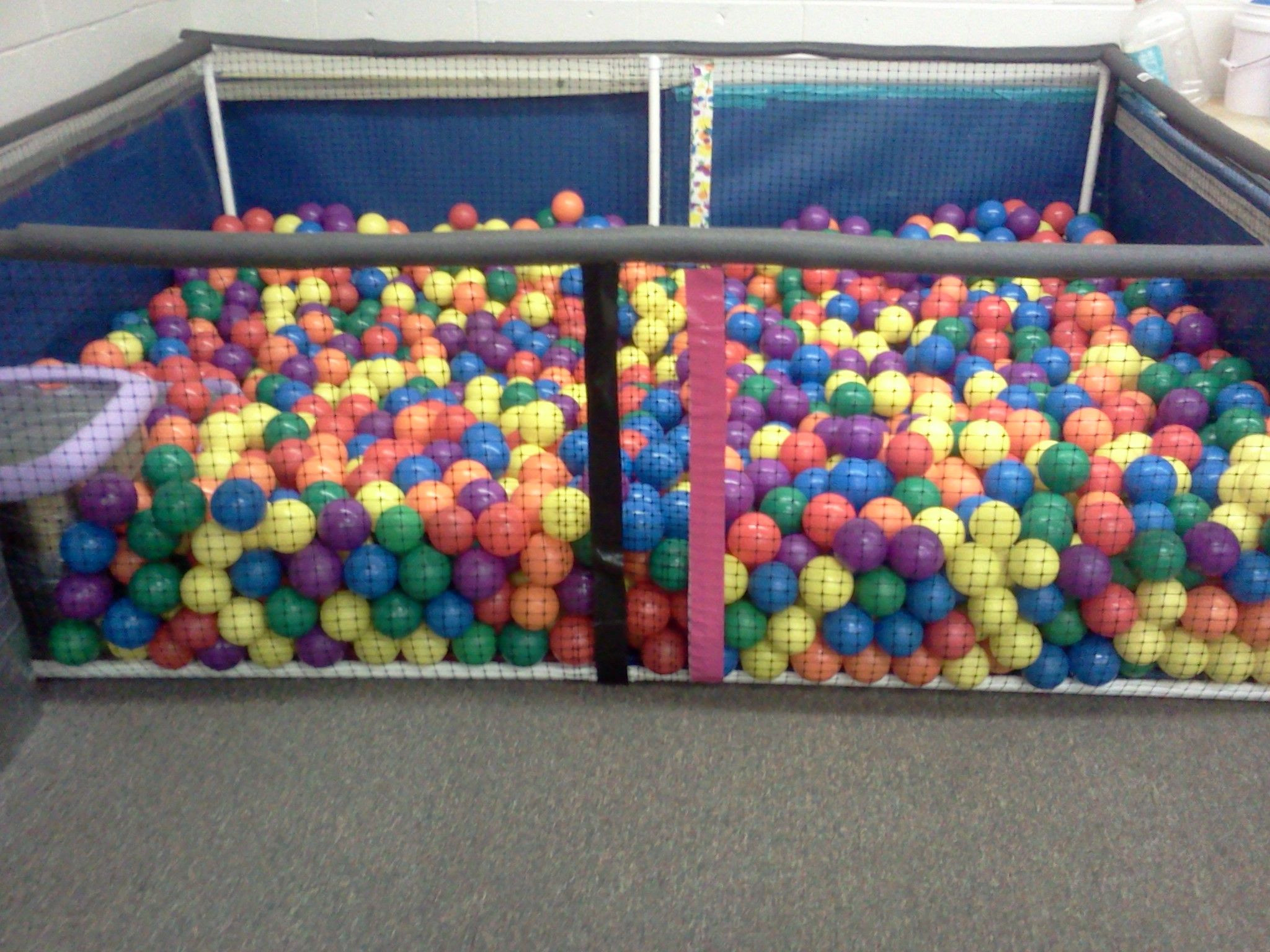 DIY Ball Pit For Toddlers
 Homemade ball pit in less than one hour