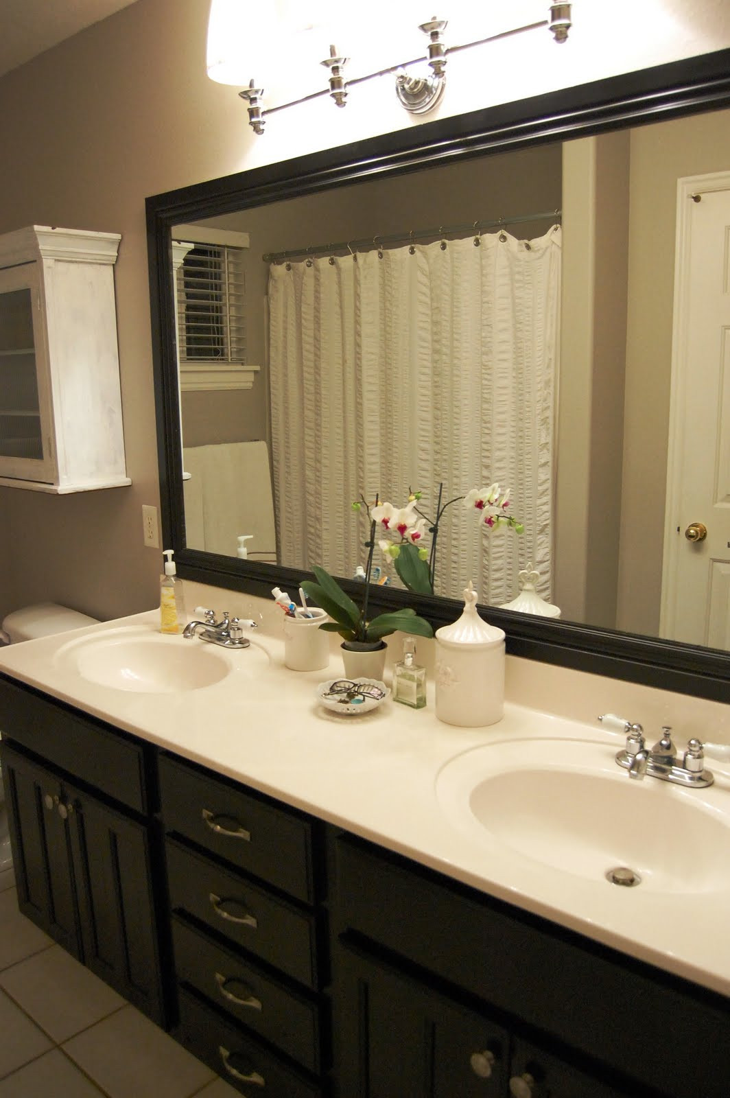 Diy Bathroom Mirror Frame
 Design Gal & Her Handyman bathroom mirror frame