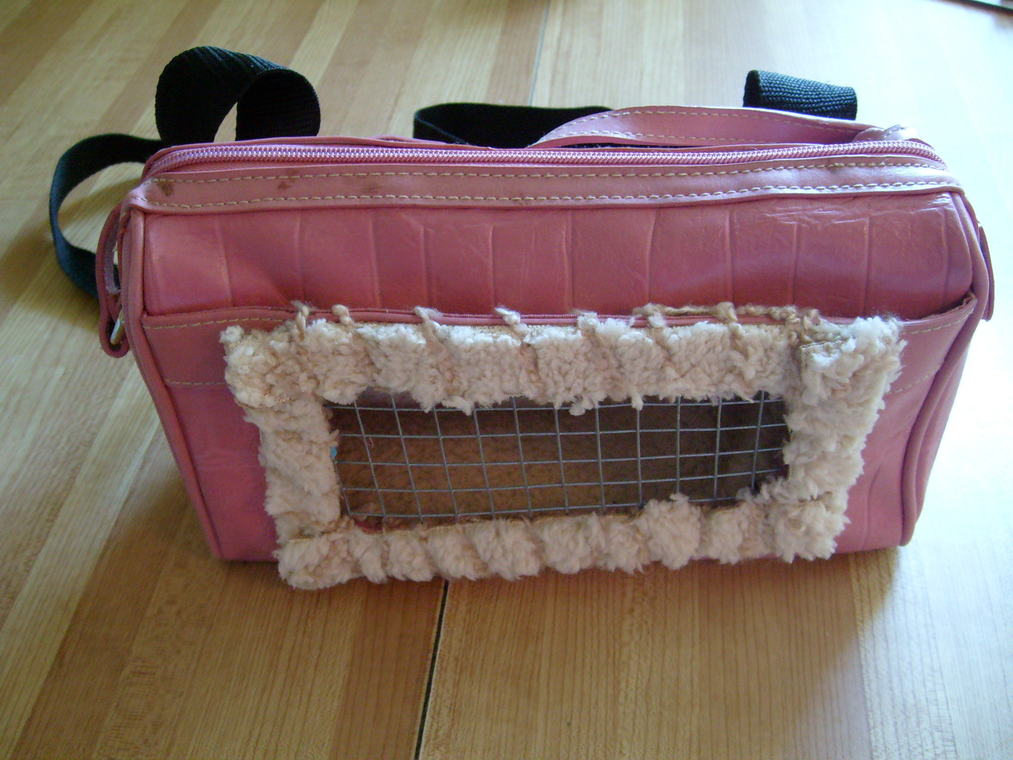 DIY Dog Carrier
 DIY Recycled Small Pet Carrier Backpack 8 Steps with